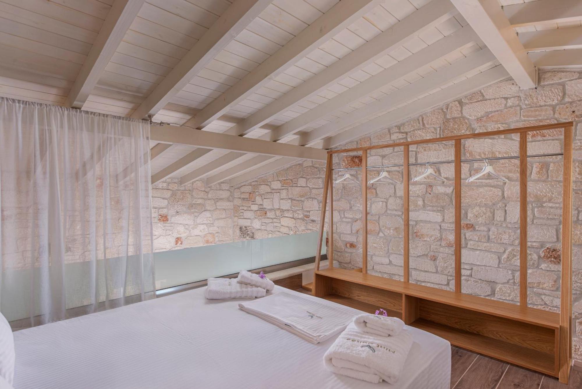 Mint Retreat Suites (Adults Only) Kalandra Habitación foto